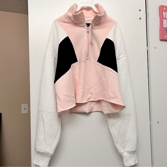 Cropped Oversized Colorblock Sweater - Picture 2 of 8